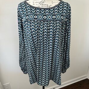 Max Studio Teal and White Patterned Top